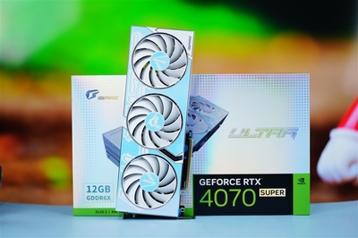 超高颜值波普风格白色显卡! iGame RTX 4070 SUPER Ultra W OC 12GB评测 性能强于RTX 3080 Ti